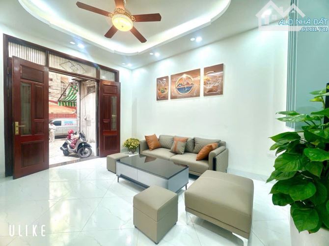 Bán nhà Tạ Quang Bửu ĐH BK - 31m2/5 tầng - ô tô đỗ cổng ngày đêm - 7,9x tỷ có bớt - 2