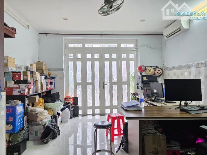 NHÀ BÁN HẺM Ô TÔ- BÙI THỊ XUÂN- DT 4.3X7.4M-2PN-NHỈNH 4TỈ - 2