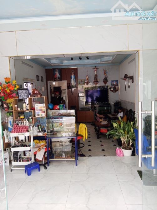 Hạ 500tr, Mặt tiền kinh doanh Nguyễn Thị Thảnh, Dt 4,5x23m, dòng tiền đều - 2