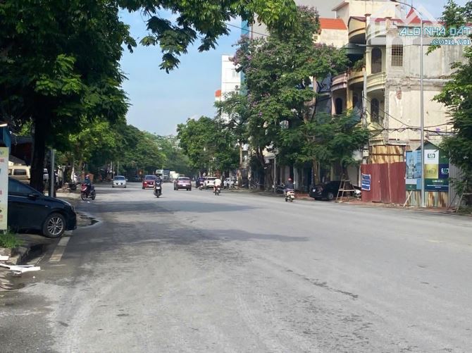 Bán nhà mặt đường Lê Thánh Tông gần kho 3 Lạc Viên - 81,4m2 - 9,2 tỷ - 2