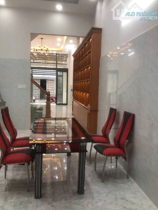 Ô TÔ NGỦ TRONG NHÀ - 4 TẦNG  - ĐƯỜNG SỐ 8 - BÌNH HƯNG HÒA B -BÌNH TÂN-DT: 4*17M- 5 TỶ 3 - 2