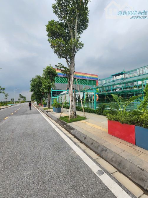 Cần Bán Dự Án AMDI Việt Đoàn.Tiên Du, Bắc Ninh dãy LK3 và lk12 nhìn bể bơi siêu đẹp - 2