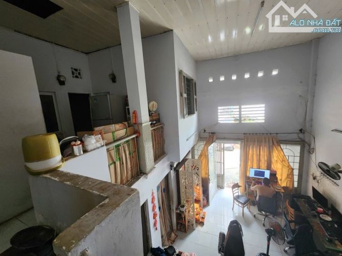 HXH đường Xóm Chiếu Q4 nhà 2 tầng 58m2 ngang lớn 8m chỉ 5tỷ. - 2