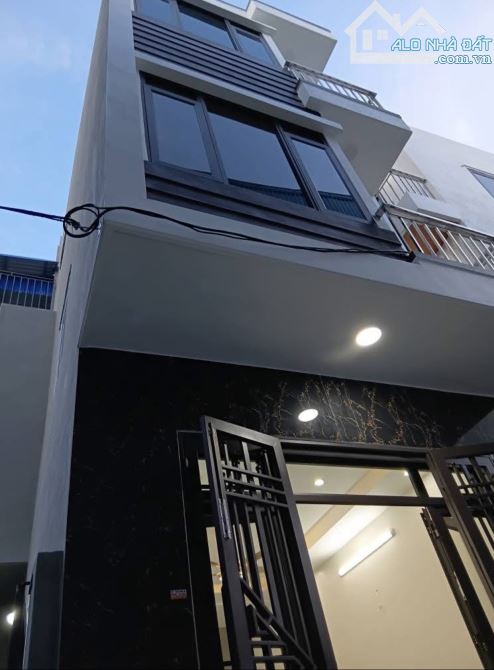 Bán nhà 3 tầng ngõ Văn Cao  giá hợp lý - 2