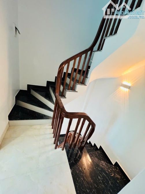 Lê Văn Hiến – Nhà mới – 30m² – 5 tầng – Gần trường Đoàn Thị Điểm - Cho thuê giữ tiền - 2