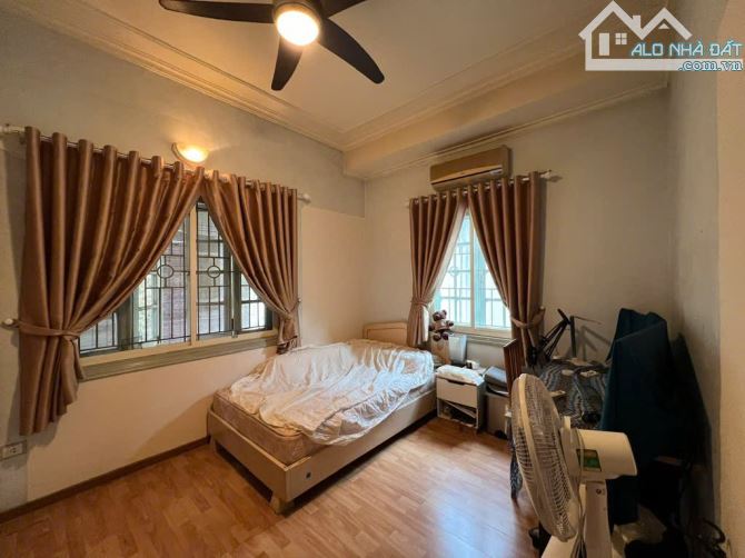 BÁN BIỆT THỰ LÀNG KIẾN TRÚC PHÒNG CẢNH VÕNG THỊ SÁT HỒ TÂY, 175M, LÔ GÓC, Ô TÔ TRÁNH, 60T - 2