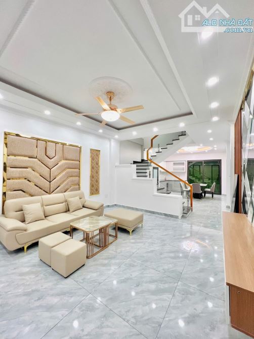 Bán nhà 4 tầng Văn Cao, Đằng Lâm, Hải An 58m2, giá 3,7tỷ - 2