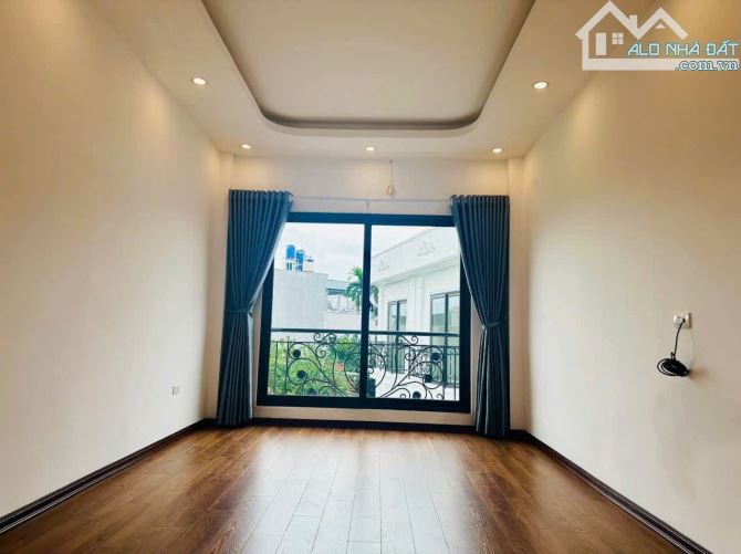 298 Ngọc Hồi,Tựu Liêt,ngõ 2.8m 5 tầng,sát chợ,4.8 tỷ - 2