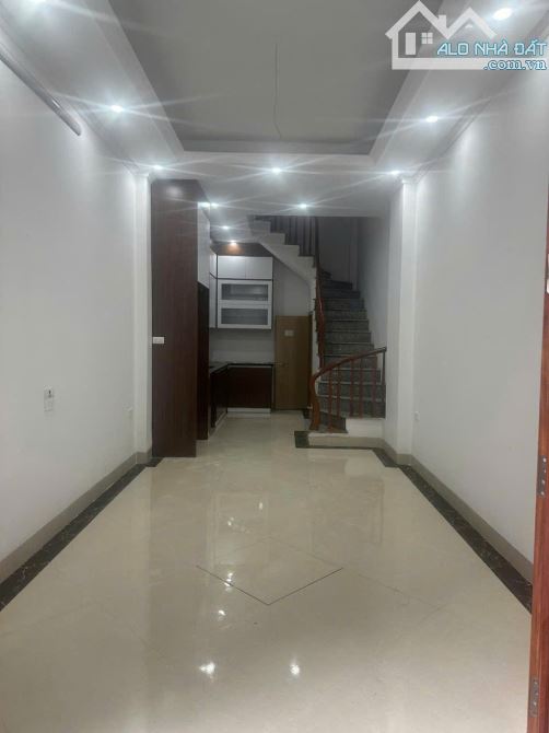 Duy nhất nhà 5 tầng Việt Hưng, Long Biên, mới tinh, nở hậu, cách ô tô 20m, giá hơn 5 tỷ - 2