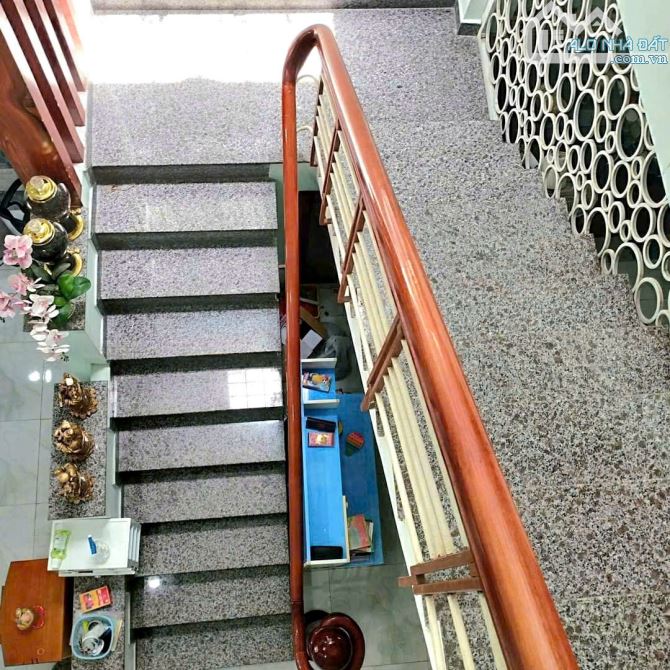 💥 Kiệt Oto gần Bệnh Viện Đa Khoa, OTO ĐỖ CỬA - DT 66m2 x 2 Tầng - chỉ hơn 5 tỷ - 2