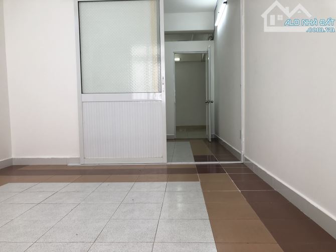 chung cư nguyễn kim lo r lầu 2 (thang bộ)50m 2pn 1vs - 2