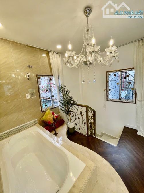 BÁN NHÀ 5 TẦNG FULL NỘI THẤT CHÂU ÂU – NGAY NGUYỄN THIỆN THUẬT, Q3 – CÁCH CHỢ BÀN CỜ 2P - 2