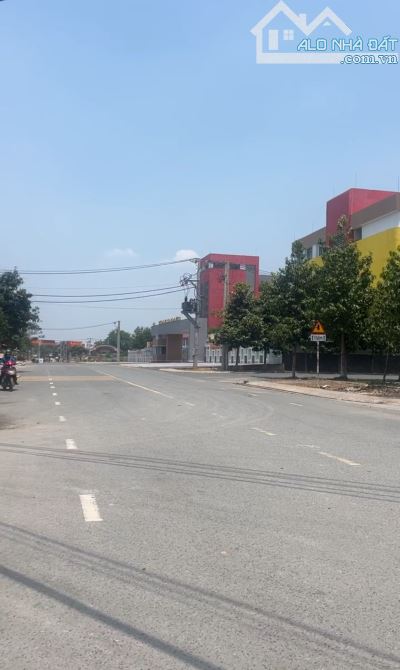 Chỉ 25 triệu/m2 có lô Biệt thự KDC bàn cờ, Tân Đông Hiệp, N.T.Minh Khai, 300m2, 100% T/cư - 3