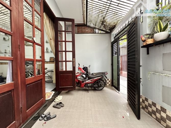 Bán gấp nhà Trần Quang Diệu, Quận 3 - 4 tầng 70m2 (4.5 x 16) - Gần ngã 4 Lê Văn Sỹ. - 3
