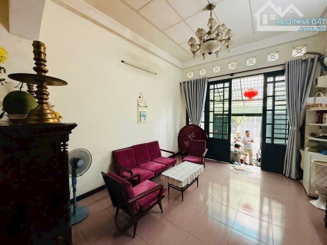 Cho thuê mặt tiền Lê Văn Duyệt, P.3, 3x6m, riêng biệt, 16tr, TL - 3