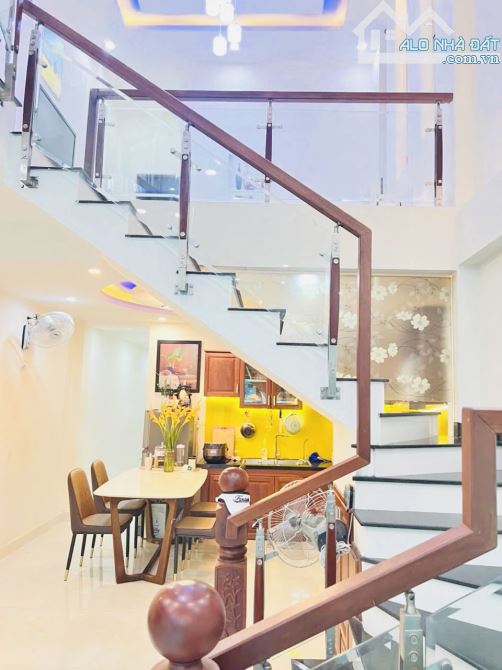 SIÊU PHẨM NHÀ ĐẸP 3 TẦNG TRUNG TÂM HÒA CƯỜNG BẮC - HẢI CHÂU - ĐÀ NẴNG - FULL NỘI THẤT - 3