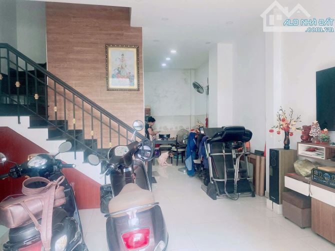 NHÀ 3 TẦNG ĐẸP HIỆP BÌNH PHƯỚC - HẺM XE HƠI - CHỈ 6,3 TỶ CÒN TL - 3