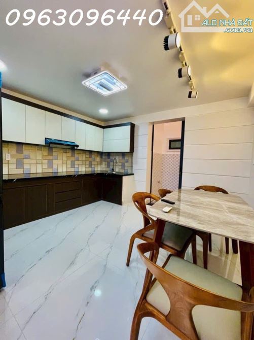 NHÀ ĐẸP HUỲNH THỊ ĐỒNG,5 TẦNG , HẺM XE HƠI ,FULL NỘI THẤT CAO CẤP - 3