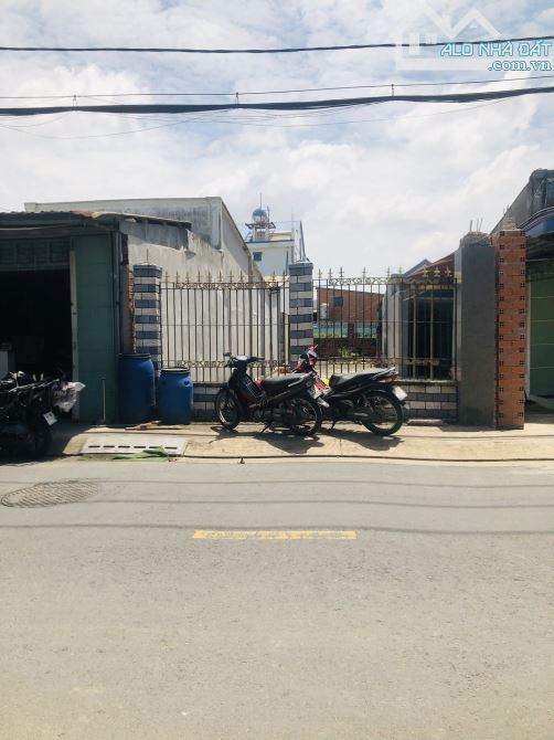 Đất Mặt Tiền , đường 12m, Cách Đường Đặng Thúc Vịnh 500m - 3
