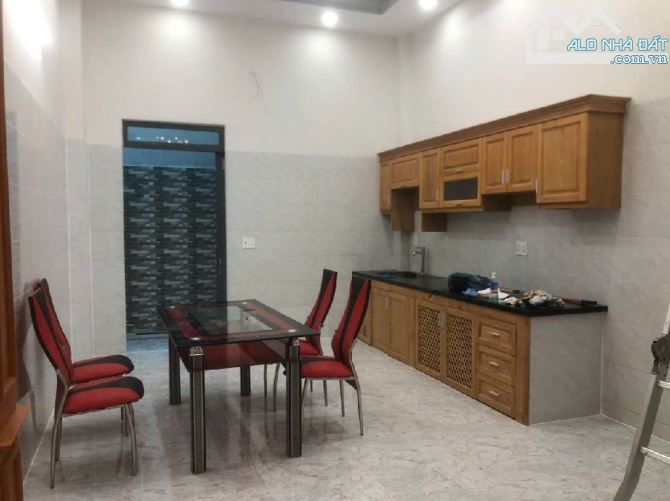 Ô TÔ NGỦ TRONG NHÀ - 4 TẦNG  - ĐƯỜNG SỐ 8 - BÌNH HƯNG HÒA B -BÌNH TÂN-DT: 4*17M- 5 TỶ 3 - 3