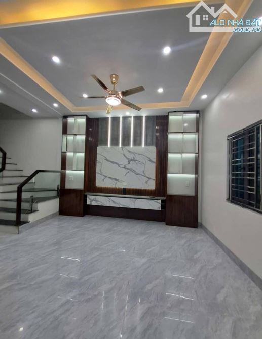 Bán nhà 3 tầng ngõ Văn Cao  giá hợp lý - 3
