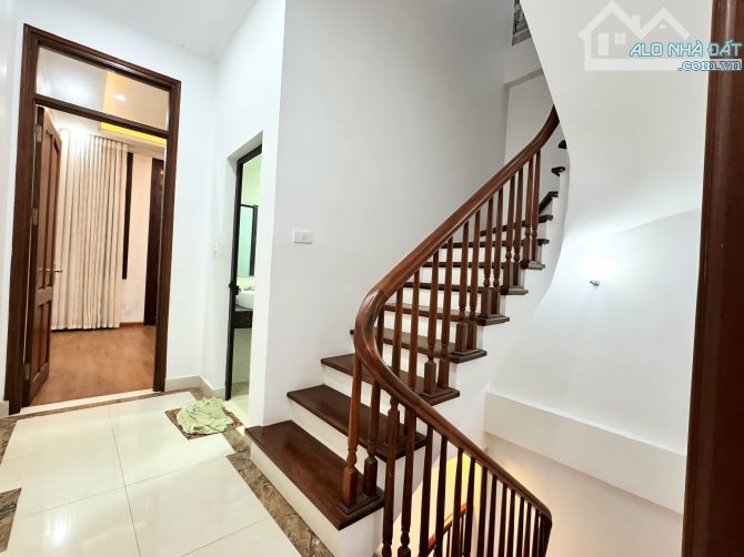 NHÀ MẶT PHỐ TT VĂN QUÁN- 5 TẦNG - KINH DOANH - Ô TÔ TRÁNH TRƯỚC NHÀ - 3