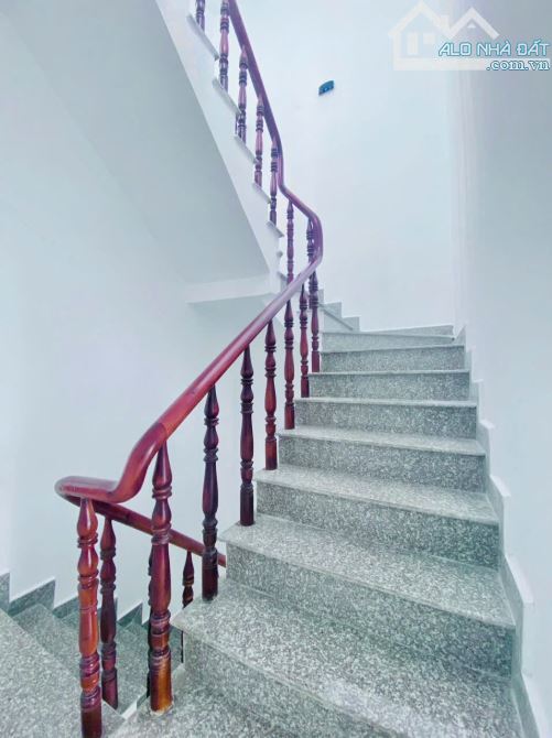 nhà đẹp hẻm nhựa - oto đậu trong nhà- shr - 3 lầu giá chỉ 6.5 tỉ - 3