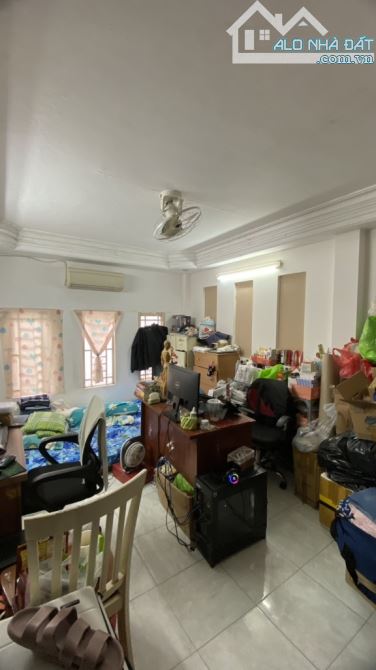 NGAY CHỢ PHÚ NHUẬN - 4 TẦNG BTCT - HOÀN CÔNG - 1P SANG Q1 - 7.3 TỶ TL - 3