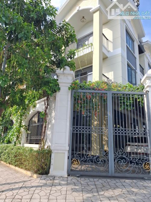 Bán biệt thư 2 mặt tiền ven sông Sài Gòn p13 Bình Thạnh giá 31,5  tỷ - 4