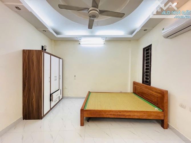 Bán nhà Khương Hạ Thanh Xuân 30m2, 6 tầng, ngõ thoáng gần ô tô, giá tốt nhỉnh 6 tỷ - 4