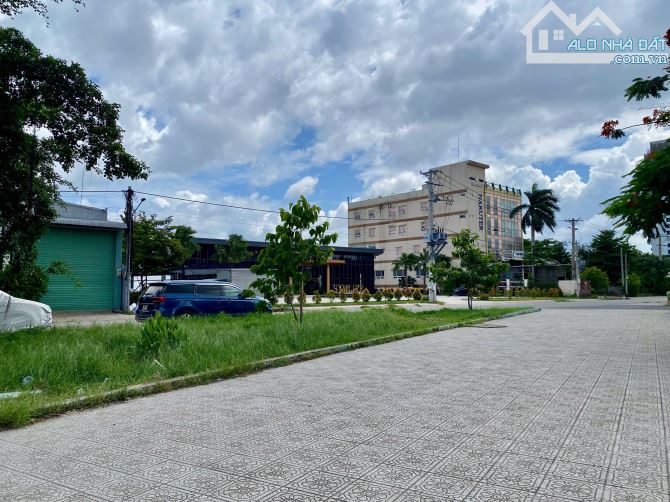 Cần bán miếng dất 420m2 - Gần quốc lộ 13 - bờ bao sông Sài Gòn-Đất Xây Xưởng - ĐườnXe Tải - 4