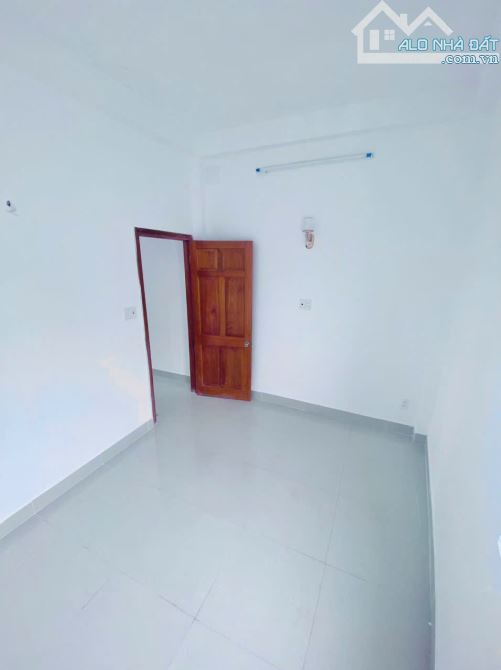nhà đẹp hẻm nhựa - oto đậu trong nhà- shr - 3 lầu giá chỉ 6.5 tỉ - 4