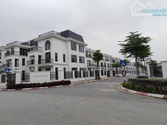 Siêu hiếm! Nhà đẹp giá tốt! Bán biệt thự Hud mê linh central 260m2 x 4 tầng MT 10m - 4
