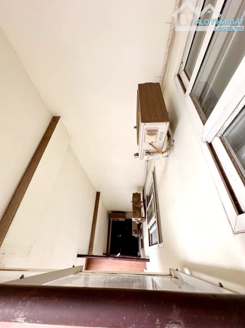BÁN NHÀ PHÂN LÔ TRẦN QUANG DIỆU CẠNH QUẬN ỦY ĐỐNG ĐA 76m Gara Ô tô hơn 43 tỷ - 4