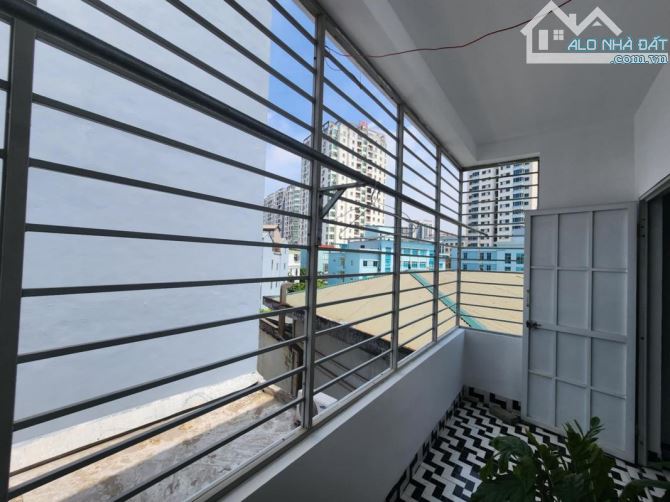 Hồ Tùng Mậu 37m. 5tầng. Nhà mới thiết kế hiện đại. Vị trí cực đẹp. 7,2 tỷ - 5