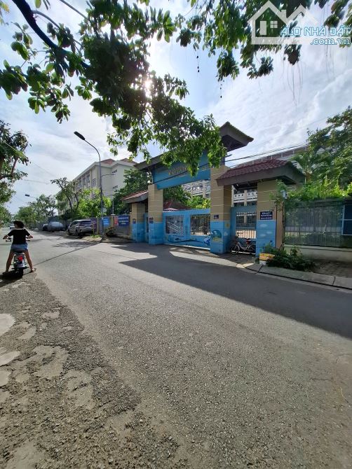 Bán biệt thư 2 mặt tiền ven sông Sài Gòn p13 Bình Thạnh giá 31,5  tỷ - 5