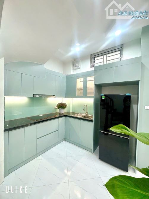 Bán nhà Tạ Quang Bửu ĐH BK - 31m2/5 tầng - ô tô đỗ cổng ngày đêm - 7,9x tỷ có bớt - 5