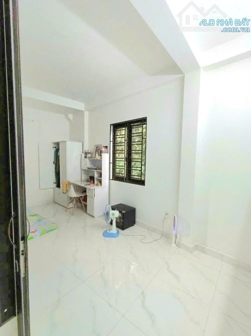 SIÊU PHẨM NHÀ 3 TẦNG LÔ GÓC 3 MẶT THOÁNG – GIÁ RẺ GIẬT MÌNH  CHỈ 3,2 TỶ - 5