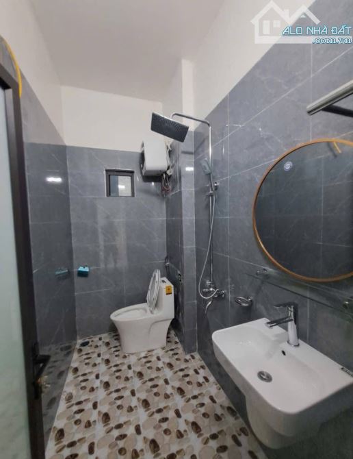 Bán nhà 3 tầng ngõ Văn Cao  giá hợp lý - 5