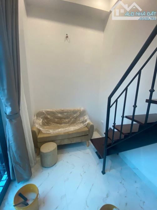 Cho Thuê CCMN 166 Trần Duy Hưng Cầu Giấy 25m2 Gác Xép 2 Ban Công Thang Máy Sofa Ô Tô Con - 5