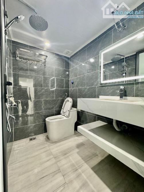 BÁN TẬP THỂ TÔN ĐỨC THẮNG 3 NGỦ - NGÕ TO-OTO ĐỖ CỬA-GIAO THÔNG KẾT NỐI ĐỈNH-Ở LÀ SƯỚNG. - 5