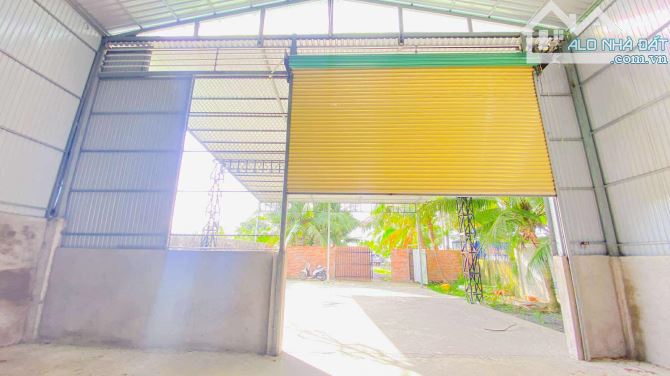 Cho thuê 630 m2 kho và sân đường Nguyễn Văn Linh 15 triệu - 6