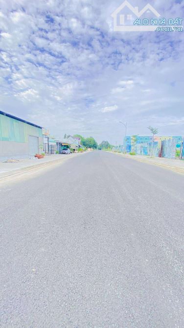 Cho thuê Kho 360 m2 mới xây gần sân bay Cần Thơ 18 triệu - 6