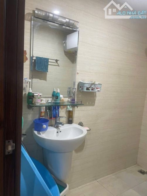 Bán gấp căn hộ CC Helios Tower 75 Tam Trinh, tầng đẹp, tặng nội thất đồng bộ - 6