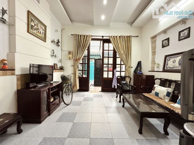 Bán gấp nhà Trần Quang Diệu, Quận 3 - 4 tầng 70m2 (4.5 x 16) - Gần ngã 4 Lê Văn Sỹ. - 7