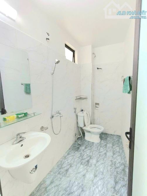 SIÊU PHẨM NHÀ 3 TẦNG LÔ GÓC 3 MẶT THOÁNG – GIÁ RẺ GIẬT MÌNH  CHỈ 3,2 TỶ - 7