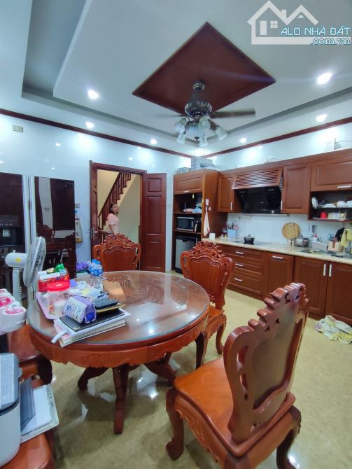 NGUYỄN VĂN LỘC MỖ LAO LIỀN KỀ VIEW HỒ 2 THOÁNG KINH DOANH VĂN PHÒNG TUYỆT ĐẸP 80m 24 TỶ - 7