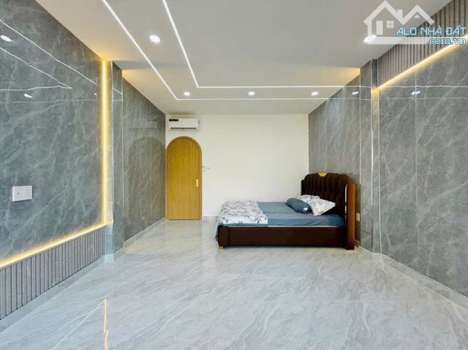 MẶT TIỀN GẦN QUANG TRUNG - 4 TẦNG - 4,3X17 - 4PN - 70M2 - GIÁ 11.X TỶ - 7