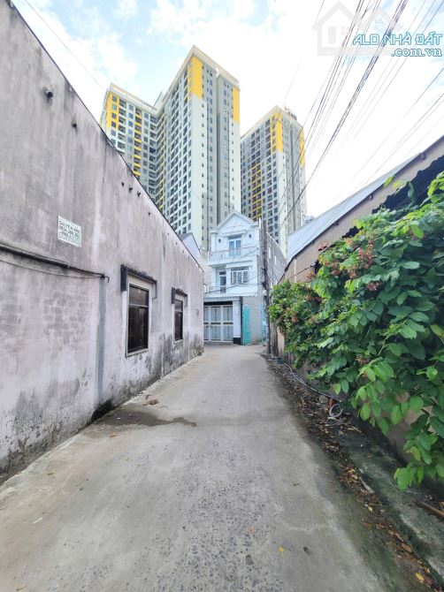 đất 84,5m2 3ty650 TL 2MT trước sau tặng nhà cấp 4 ngay làng đại học p.Đông Hòa - 7