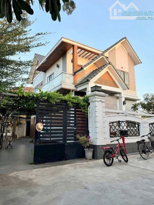 BIỆT THỰ BIỂN LONG HẢI - BRVT; CĂN NHÀ TÂM HUYẾT GIA CHỦ CẦN BÁN GẤP  🌈🌈🌈DT : 720m2- - 8